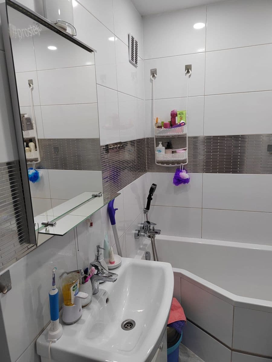 Prenájom bytu 3-izbový 68 m², Opavská, Teplice, Ústecký kraj Prenájom bytu 3-izbový 68 m², Opavská, Teplice, Ústecký kraj