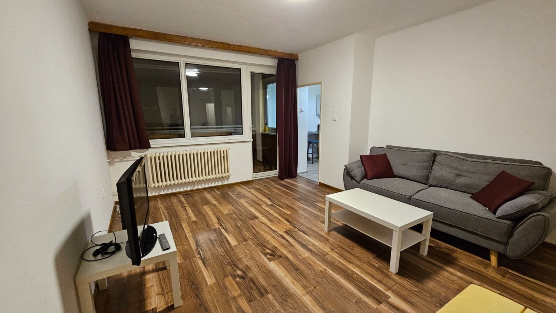 Prenájom bytu 1-izbový 37 m², V Rybníčkách, Praha, Praha Prenájom bytu 1-izbový 37 m², V Rybníčkách, Praha, Praha