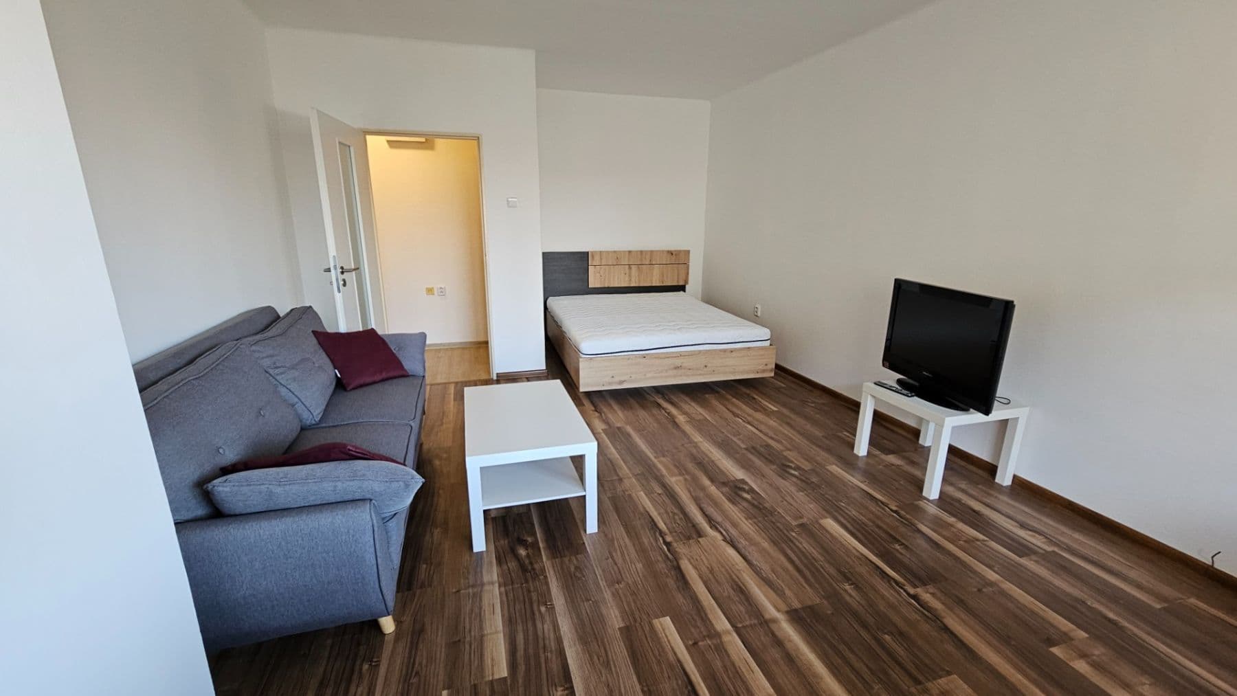 Prenájom bytu 1-izbový 37 m², V Rybníčkách, Praha, Praha Prenájom bytu 1-izbový 37 m², V Rybníčkách, Praha, Praha
