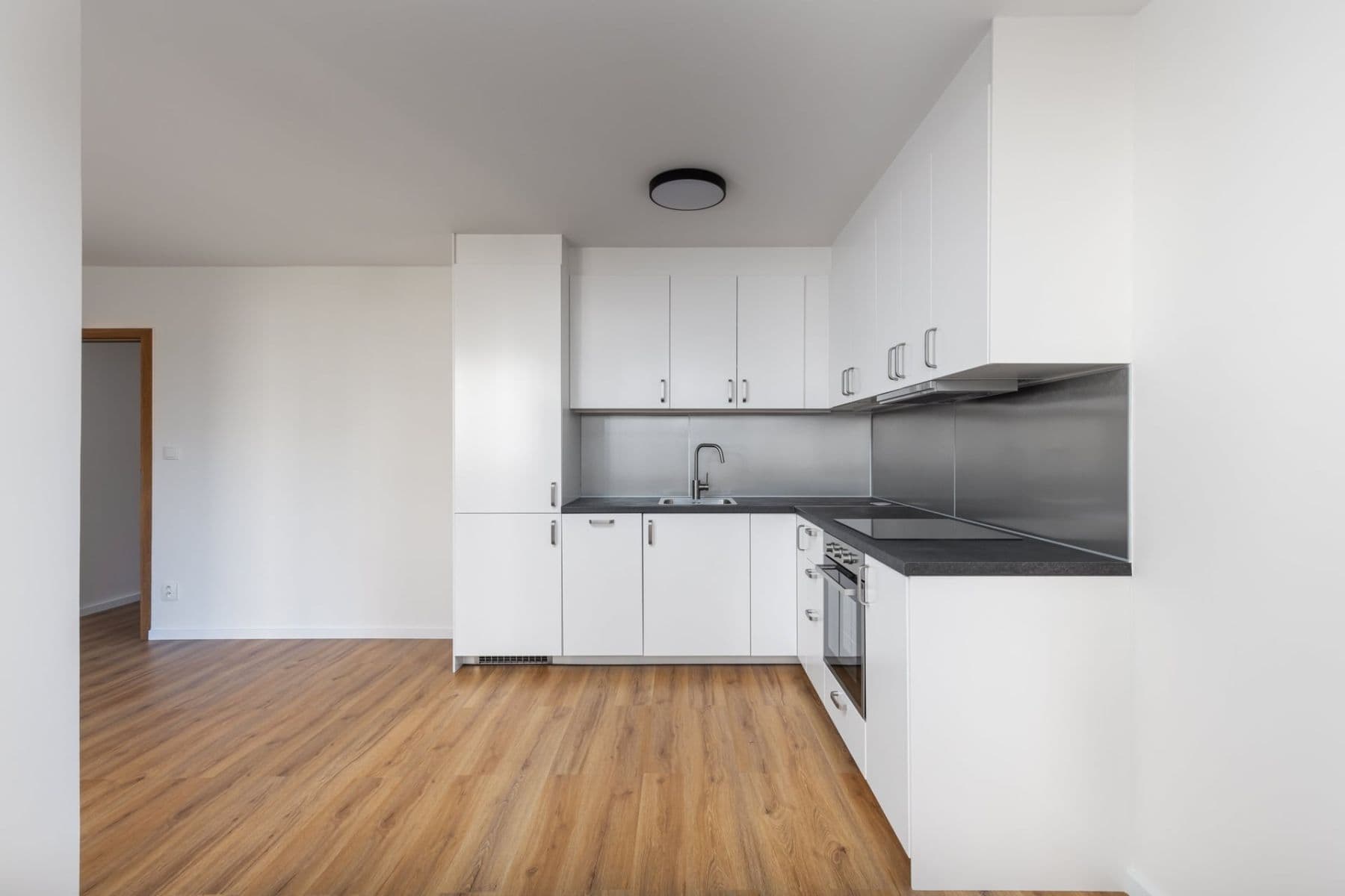 Prenájom bytu 3-izbový 68 m², Bítovská, Praha, Praha Prenájom bytu 3-izbový 68 m², Bítovská, Praha, Praha