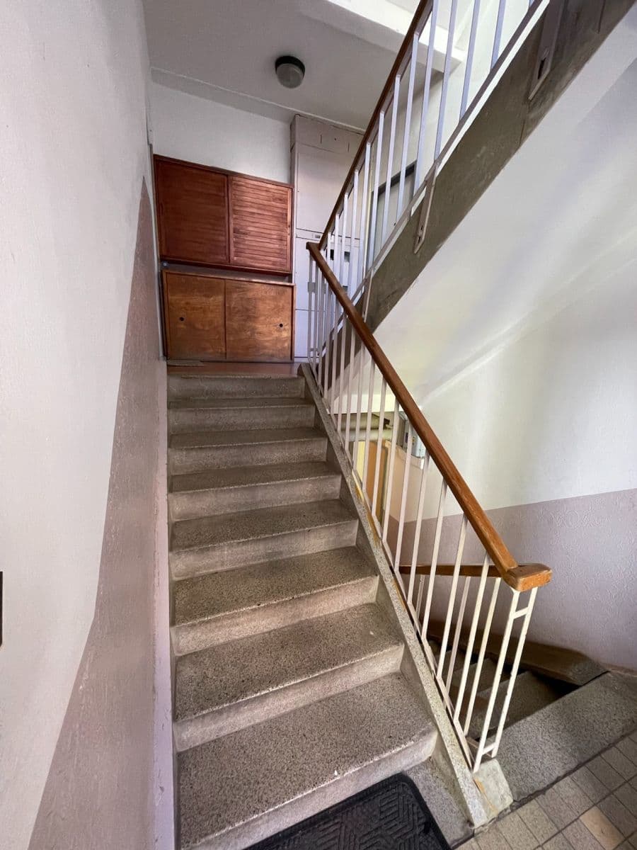 Prenájom bytu 3-izbový 60 m², Šrámkova, Říčany, Středočeský kraj Prenájom bytu 3-izbový 60 m², Šrámkova, Říčany, Středočeský kraj