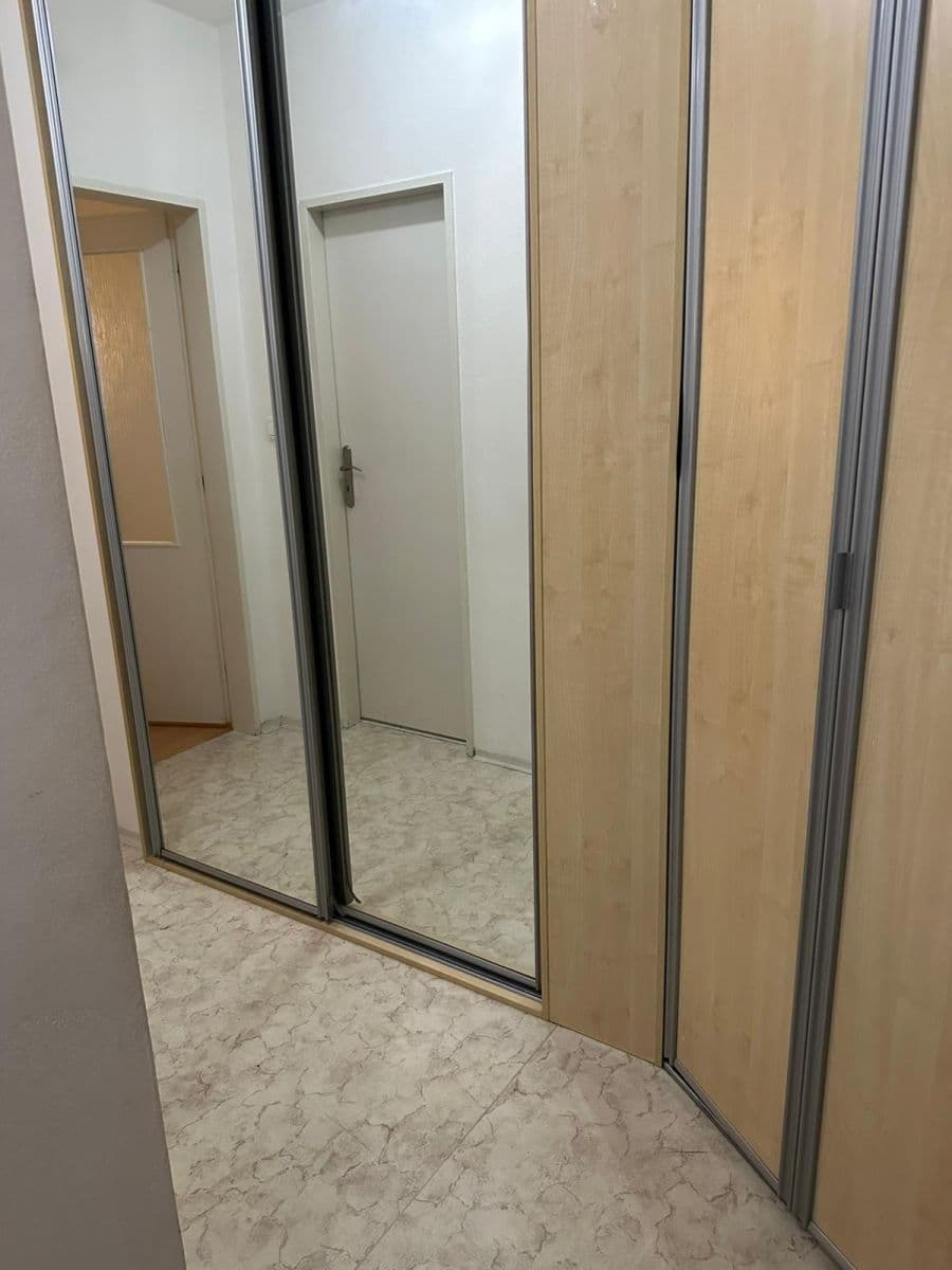 Prenájom bytu 2-izbový 50 m², Hnězdenská, Praha, Praha Prenájom bytu 2-izbový 50 m², Hnězdenská, Praha, Praha