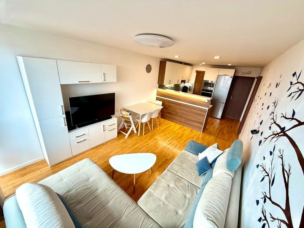 Predaj bytu 3-izbový 65 m², Dvorská, Liberec, Liberecký kraj Predaj bytu 3-izbový 65 m², Dvorská, Liberec, Liberecký kraj