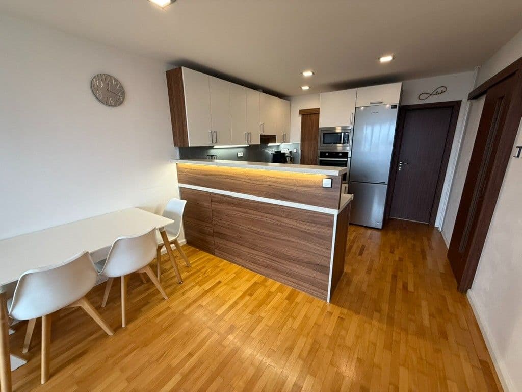 Predaj bytu 3-izbový 65 m², Dvorská, Liberec, Liberecký kraj Predaj bytu 3-izbový 65 m², Dvorská, Liberec, Liberecký kraj
