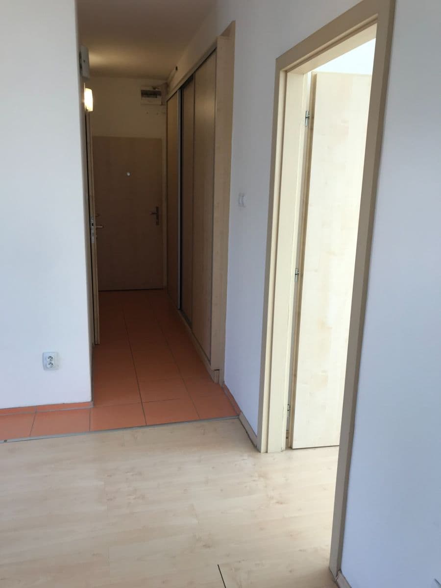 Prenájom bytu 2-izbový 56 m², Gen. Sochora, Ostrava, Moravskoslezský kraj Prenájom bytu 2-izbový 56 m², Gen. Sochora, Ostrava, Moravskoslezský kraj