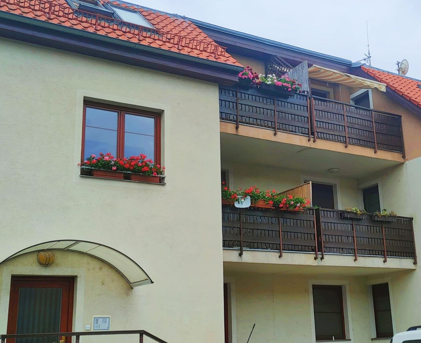 Prenájom bytu 3-izbový 63 m², Mezi Domy, Jesenice, Středočeský kraj Prenájom bytu 3-izbový 63 m², Mezi Domy, Jesenice, Středočeský kraj