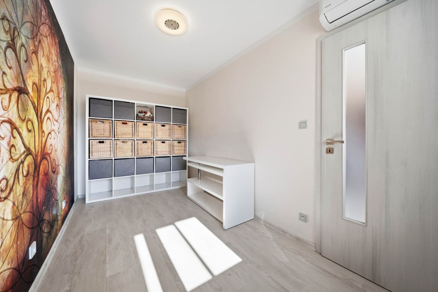 Predaj bytu 4-izbový 69 m², Kosmonautů, Pardubice, Pardubický kraj Predaj bytu 4-izbový 69 m², Kosmonautů, Pardubice, Pardubický kraj