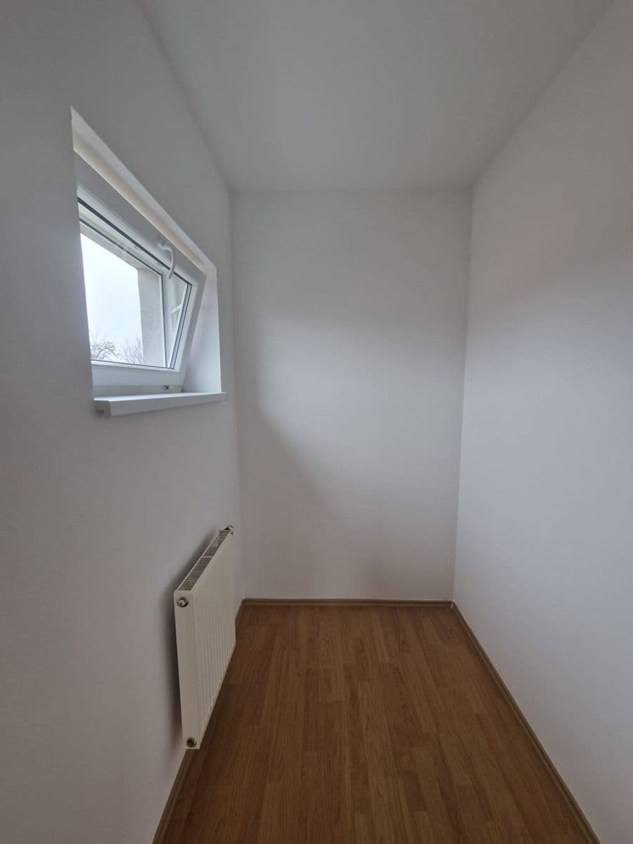 Prenájom bytu 2-izbový 53 m², Michelangelova, Praha, Praha Prenájom bytu 2-izbový 53 m², Michelangelova, Praha, Praha