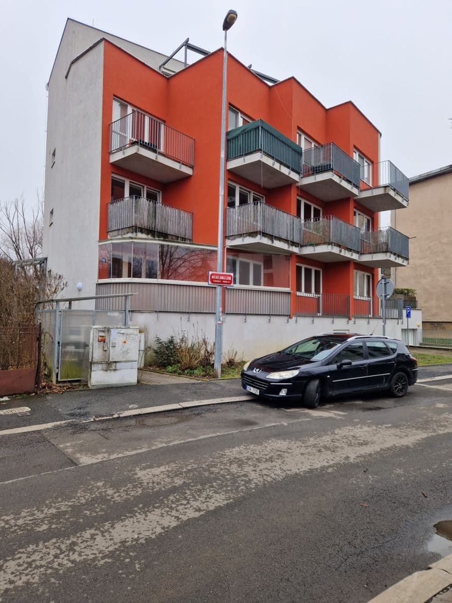Prenájom bytu 2-izbový 53 m², Michelangelova, Praha, Praha Prenájom bytu 2-izbový 53 m², Michelangelova, Praha, Praha