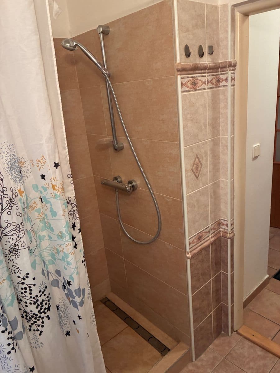 Predaj bytu 2-izbový 43 m², Hořelické náměstí, Rudná, Středočeský kraj Predaj bytu 2-izbový 43 m², Hořelické náměstí, Rudná, Středočeský kraj