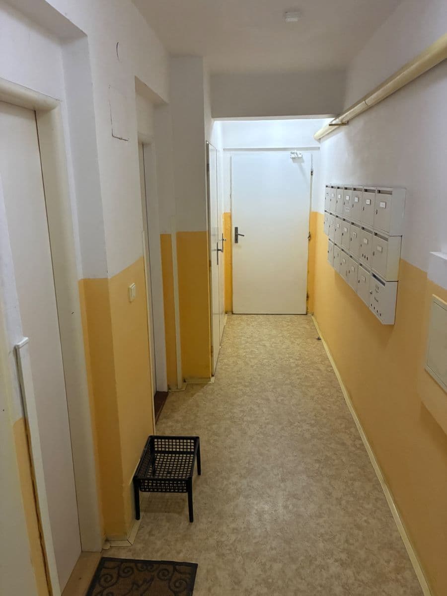 Predaj bytu 2-izbový 43 m², Hořelické náměstí, Rudná, Středočeský kraj Predaj bytu 2-izbový 43 m², Hořelické náměstí, Rudná, Středočeský kraj