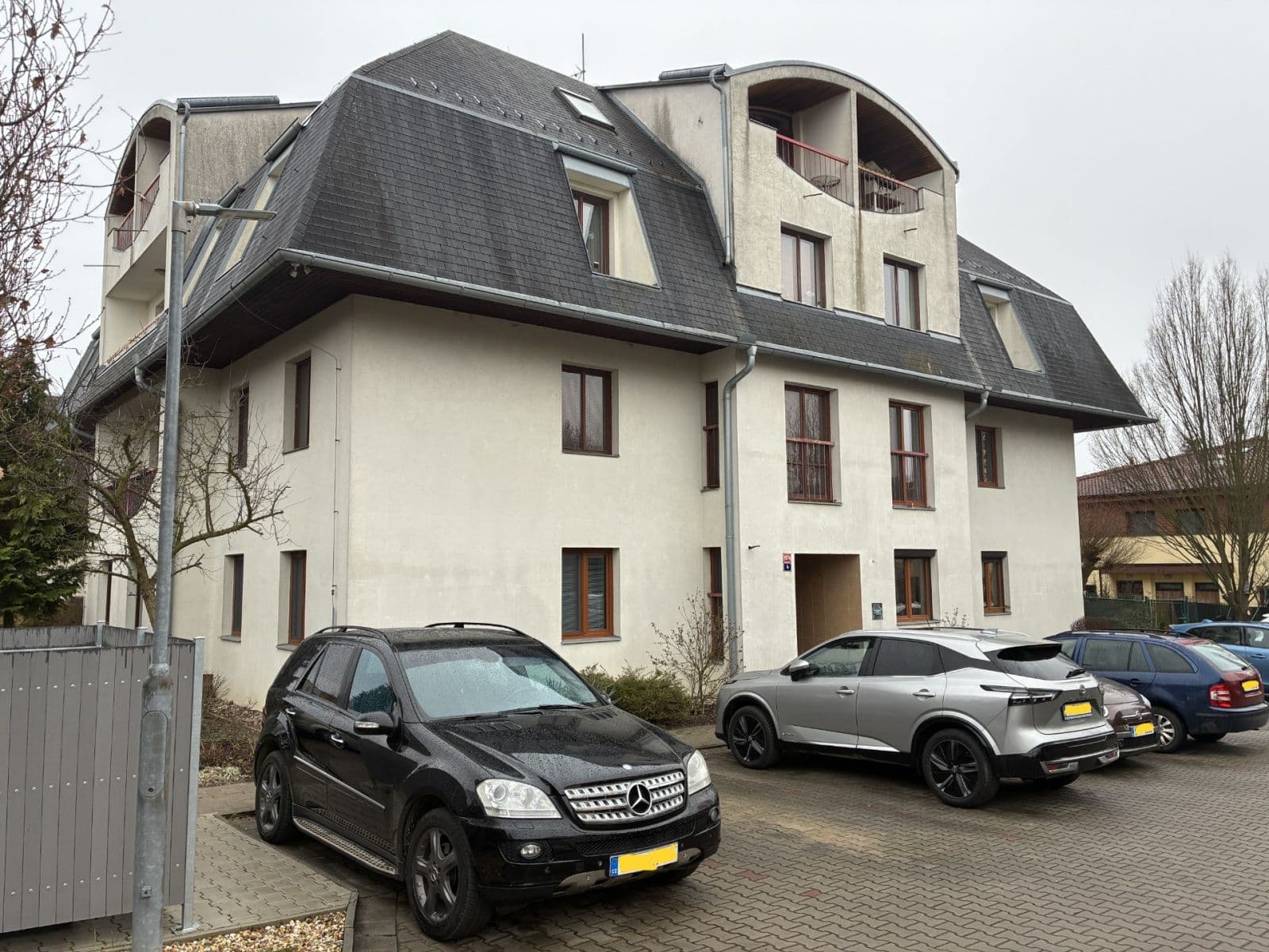 Predaj bytu 2-izbový 43 m², Hořelické náměstí, Rudná, Středočeský kraj Predaj bytu 2-izbový 43 m², Hořelické náměstí, Rudná, Středočeský kraj