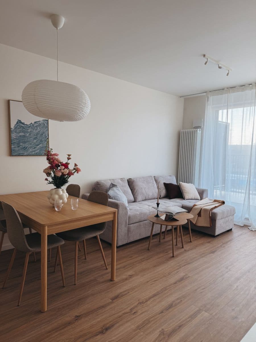 Prenájom bytu 2-izbový 38 m², Ke křížku, Kladno, Středočeský kraj Prenájom bytu 2-izbový 38 m², Ke křížku, Kladno, Středočeský kraj