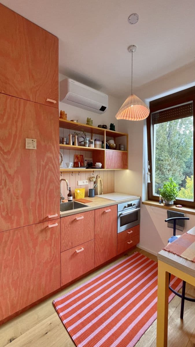 Prenájom bytu 38 m², Lumírova, Praha, Praha Prenájom bytu 38 m², Lumírova, Praha, Praha
