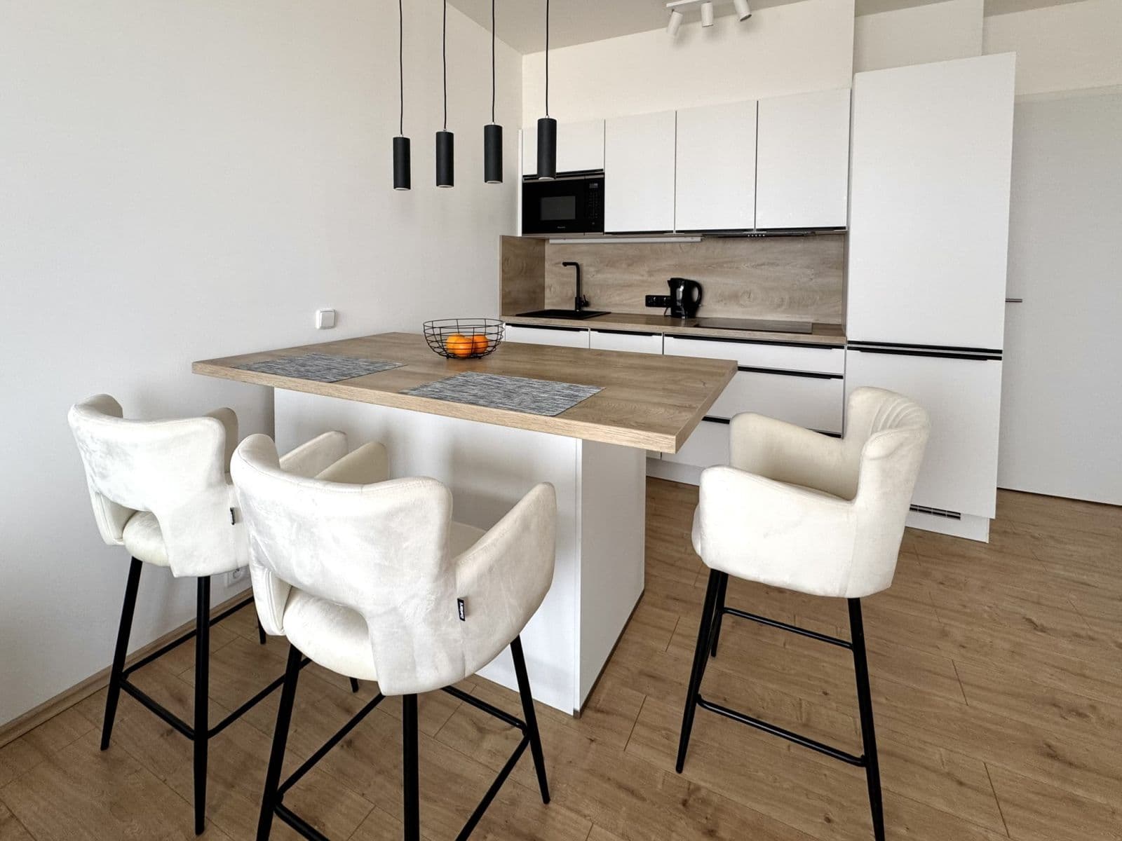 Prenájom bytu 55 m², náměstí Olgy Scheinpflugové, Praha, Praha Prenájom bytu 55 m², náměstí Olgy Scheinpflugové, Praha, Praha