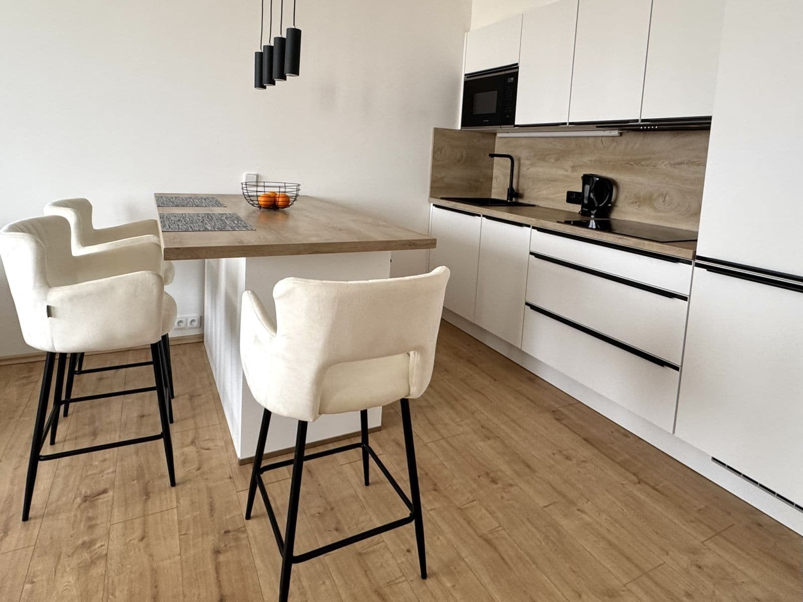 Prenájom bytu 55 m², náměstí Olgy Scheinpflugové, Praha, Praha Prenájom bytu 55 m², náměstí Olgy Scheinpflugové, Praha, Praha