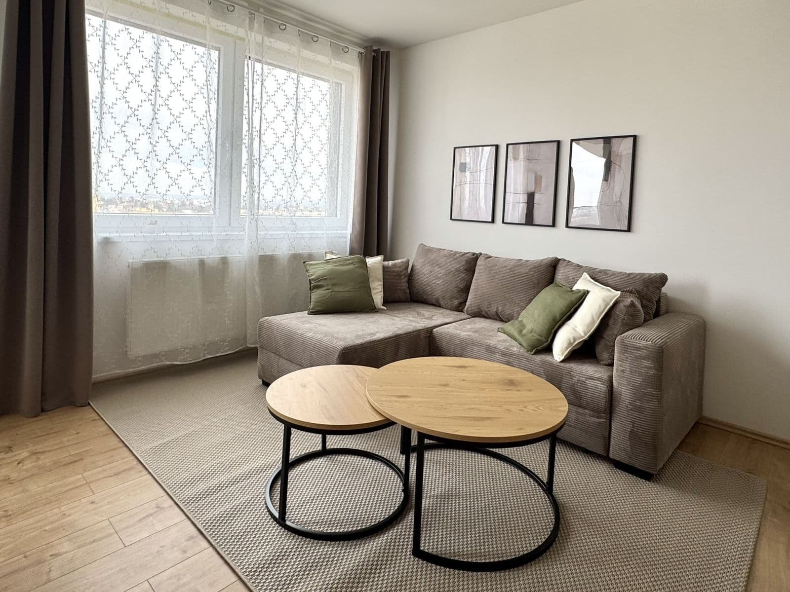 Prenájom bytu 55 m², náměstí Olgy Scheinpflugové, Praha, Praha Prenájom bytu 55 m², náměstí Olgy Scheinpflugové, Praha, Praha