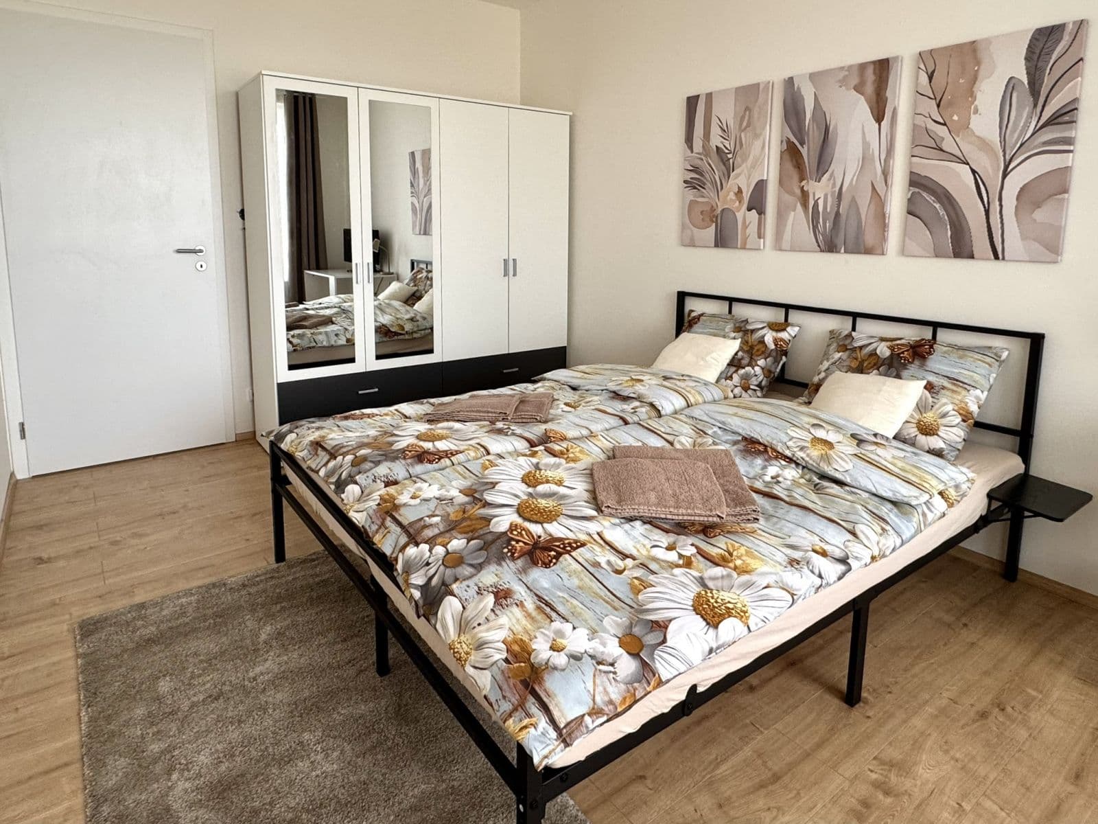 Prenájom bytu 55 m², náměstí Olgy Scheinpflugové, Praha, Praha Prenájom bytu 55 m², náměstí Olgy Scheinpflugové, Praha, Praha