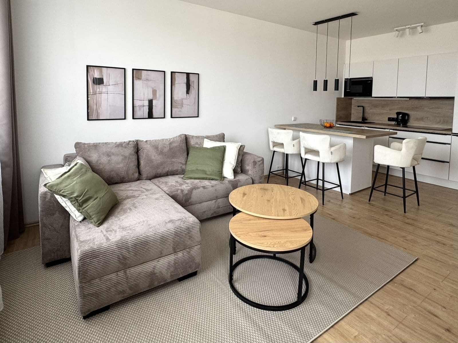 Prenájom bytu 55 m², náměstí Olgy Scheinpflugové, Praha, Praha Prenájom bytu 55 m², náměstí Olgy Scheinpflugové, Praha, Praha