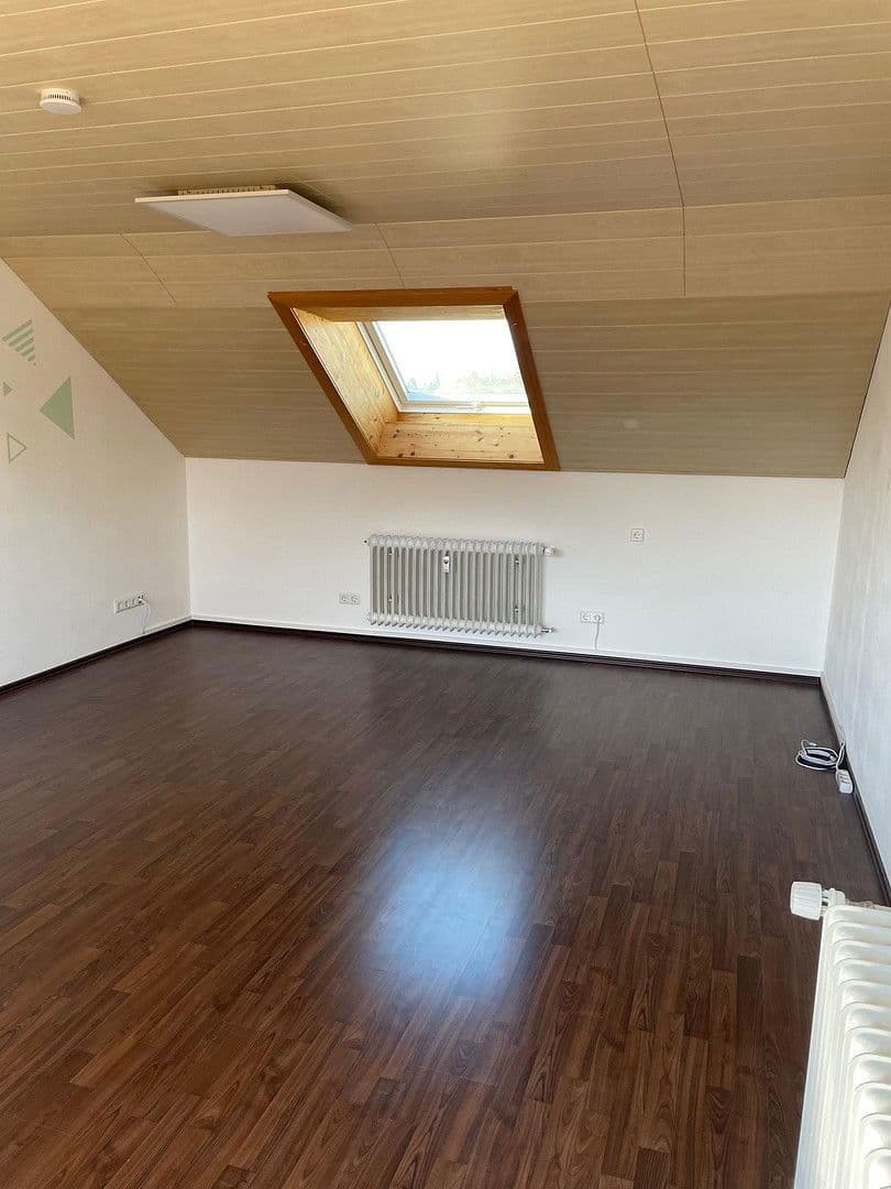 Predaj bytu 3-izbový 70 m², Reutlingen, Bádensko-Wurttembersko Predaj bytu 3-izbový 70 m², Reutlingen, Bádensko-Wurttembersko