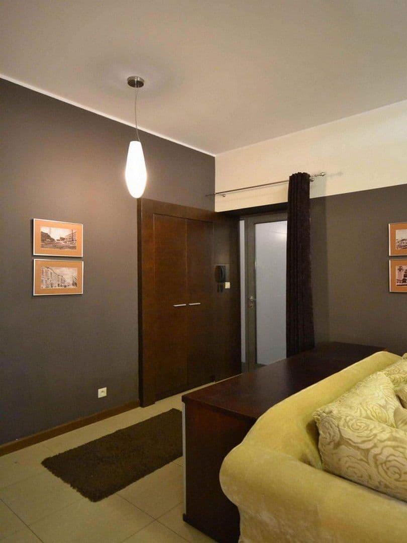 Prenájom bytu 2-izbový 60 m², Köln, Severné Porýnie - Westfálsko Prenájom bytu 2-izbový 60 m², Köln, Severné Porýnie - Westfálsko