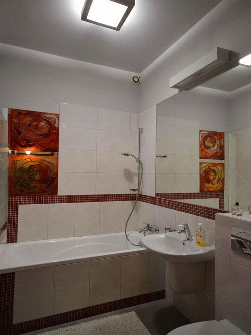 Prenájom bytu 2-izbový 60 m², Köln, Severné Porýnie - Westfálsko Prenájom bytu 2-izbový 60 m², Köln, Severné Porýnie - Westfálsko