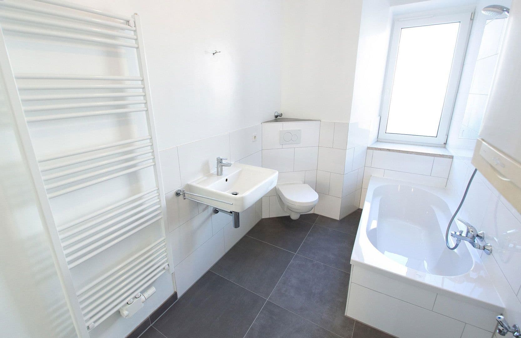 Prenájom bytu 2-izbový 50 m², Malerwinkel 2, Augsburg, Bavorsko Prenájom bytu 2-izbový 50 m², Malerwinkel 2, Augsburg, Bavorsko