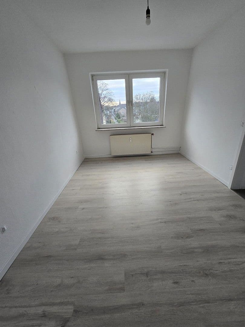 Prenájom bytu 3-izbový 69 m², Werderstraße 16, Duisburg, Severné Porýnie - Westfálsko Prenájom bytu 3-izbový 69 m², Werderstraße 16, Duisburg, Severné Porýnie - Westfálsko