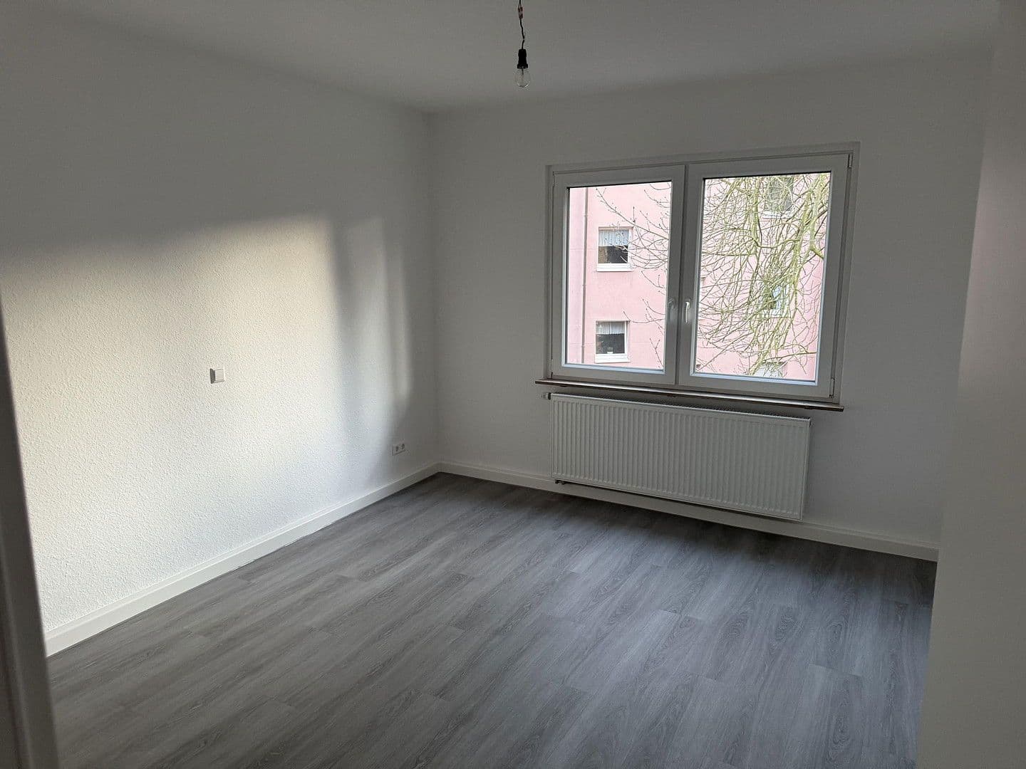Predaj bytu 3-izbový 61 m², Bochum, Severné Porýnie - Westfálsko Predaj bytu 3-izbový 61 m², Bochum, Severné Porýnie - Westfálsko