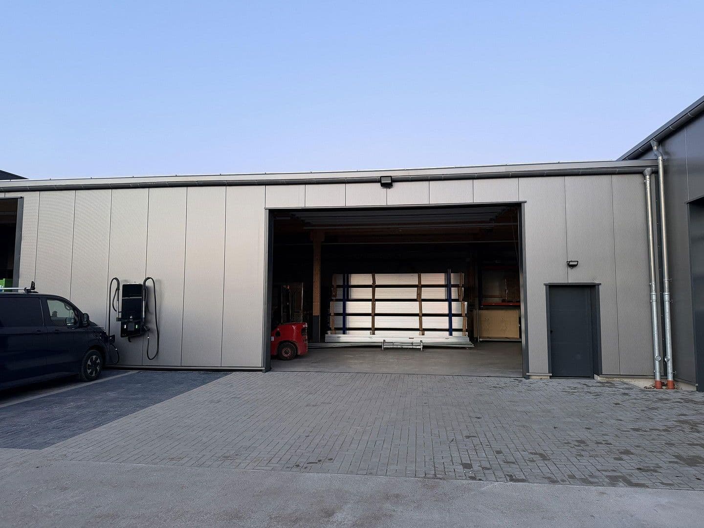 Prenájom nebytového priestoru 2.680 m², Am Rettelloh 18, Freystadt, Bavorsko Prenájom nebytového priestoru 2.680 m², Am Rettelloh 18, Freystadt, Bavorsko