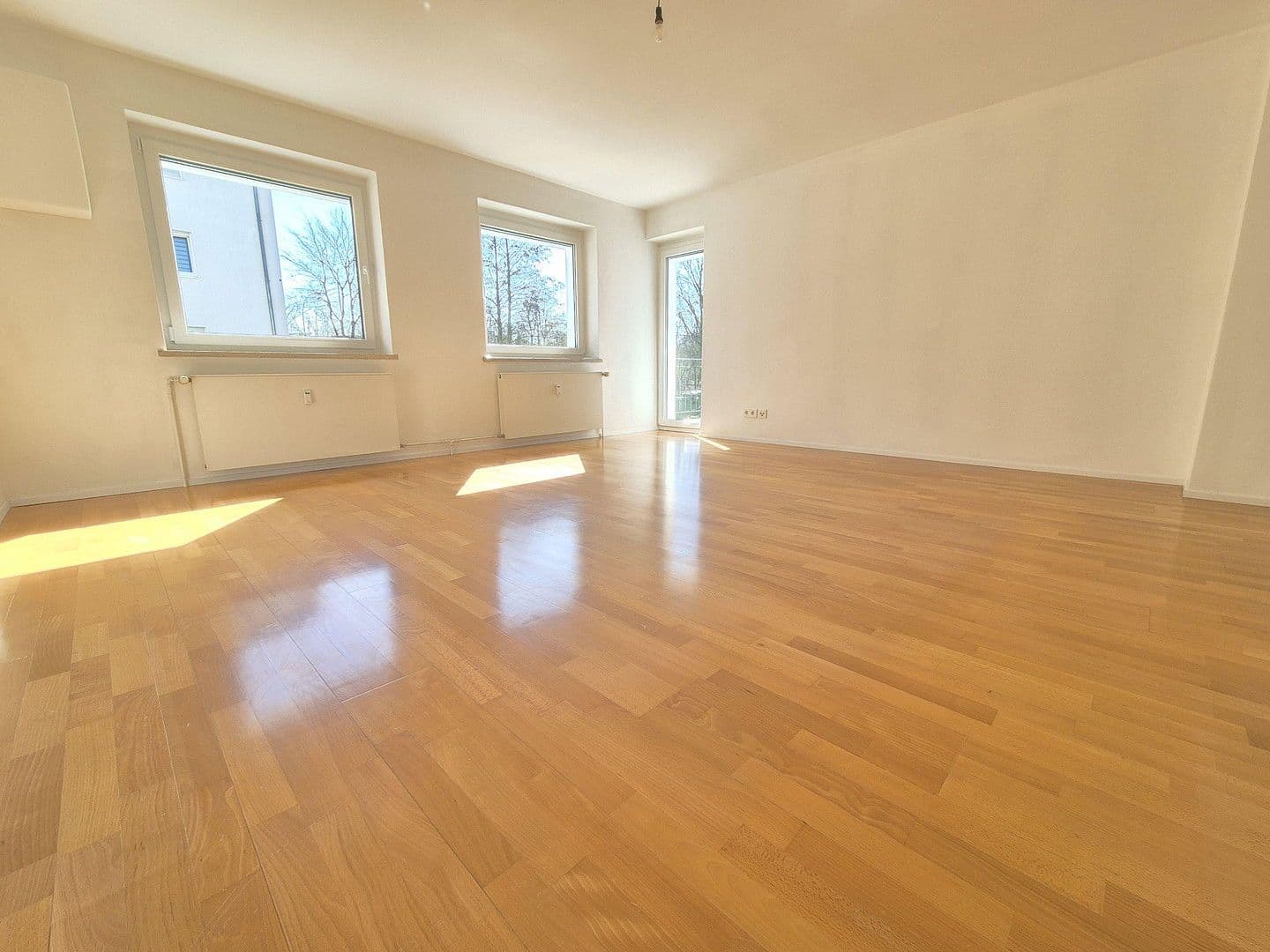 Prenájom bytu 3-izbový 74 m², Ergolding, Bavorsko Prenájom bytu 3-izbový 74 m², Ergolding, Bavorsko