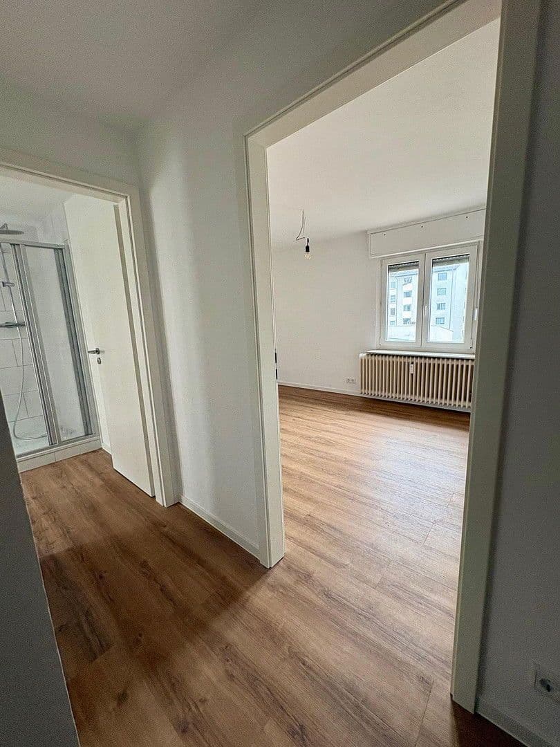 Prenájom bytu 2-izbový 46 m², Frankfurt am Main, Hesensko Prenájom bytu 2-izbový 46 m², Frankfurt am Main, Hesensko