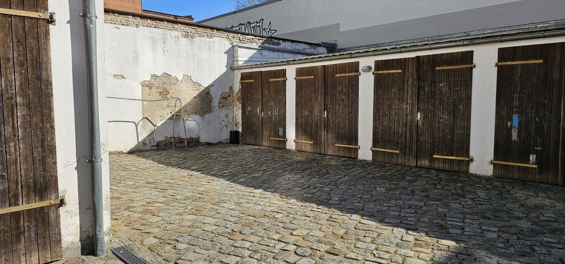 Prenájom garáže, Rheinsberger Str. 15, Berlin, Berlín Prenájom garáže, Rheinsberger Str. 15, Berlin, Berlín