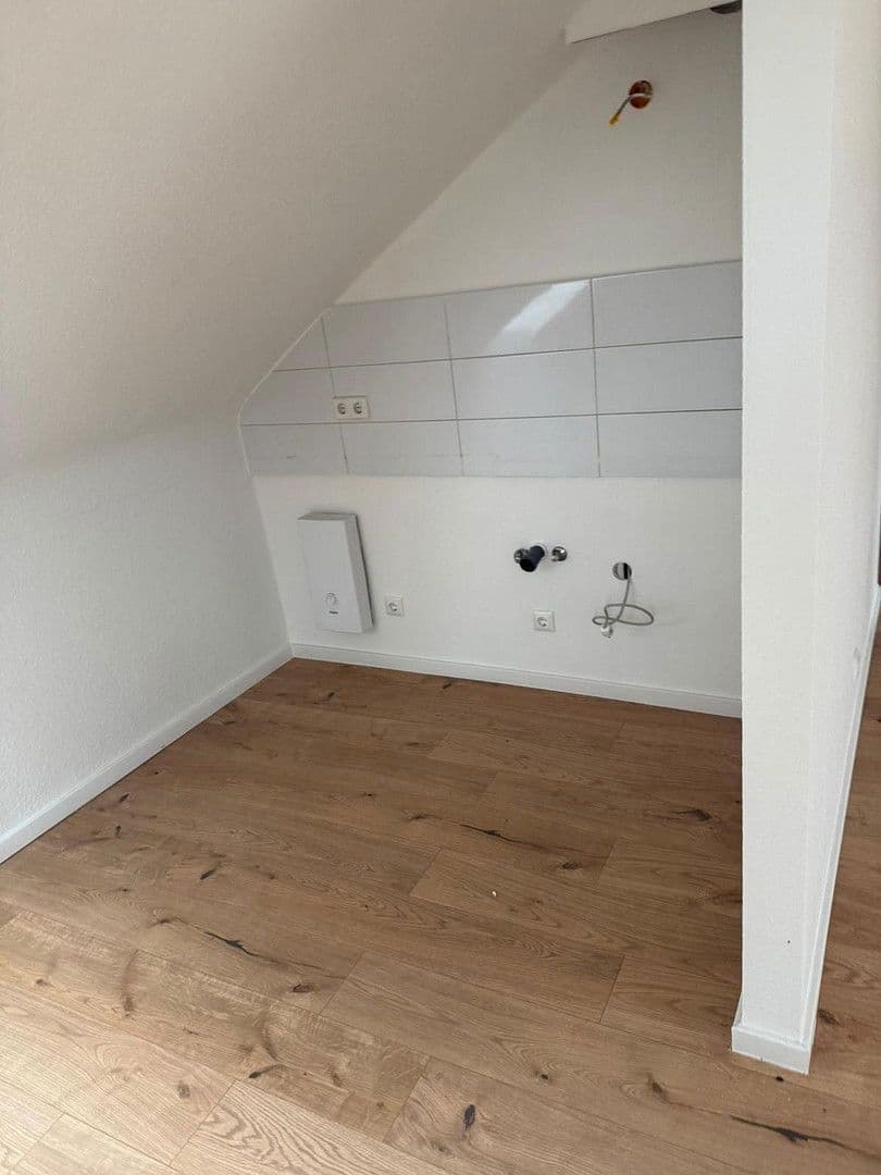 Prenájom bytu 1-izbový 42 m², Düsseldorf- Wersten, Severné Porýnie - Westfálsko Prenájom bytu 1-izbový 42 m², Düsseldorf- Wersten, Severné Porýnie - Westfálsko