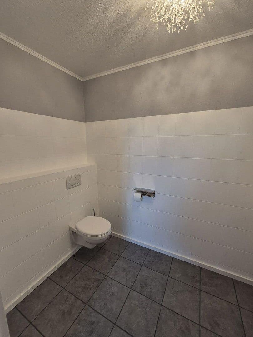 Prenájom bytu 2-izbový 125 m², Zell am Harmersbach, Bádensko-Wurttembersko Prenájom bytu 2-izbový 125 m², Zell am Harmersbach, Bádensko-Wurttembersko