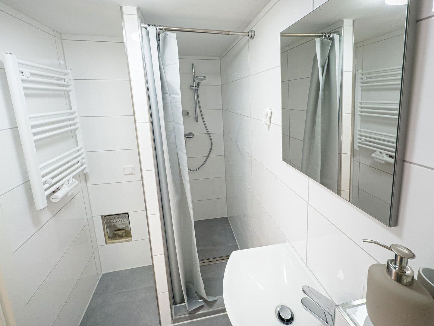 Predaj domu 88 m², pozemek 240 m², Grambker Heerstraße 118A, Bremen, Brémy Predaj domu 88 m², pozemek 240 m², Grambker Heerstraße 118A, Bremen, Brémy