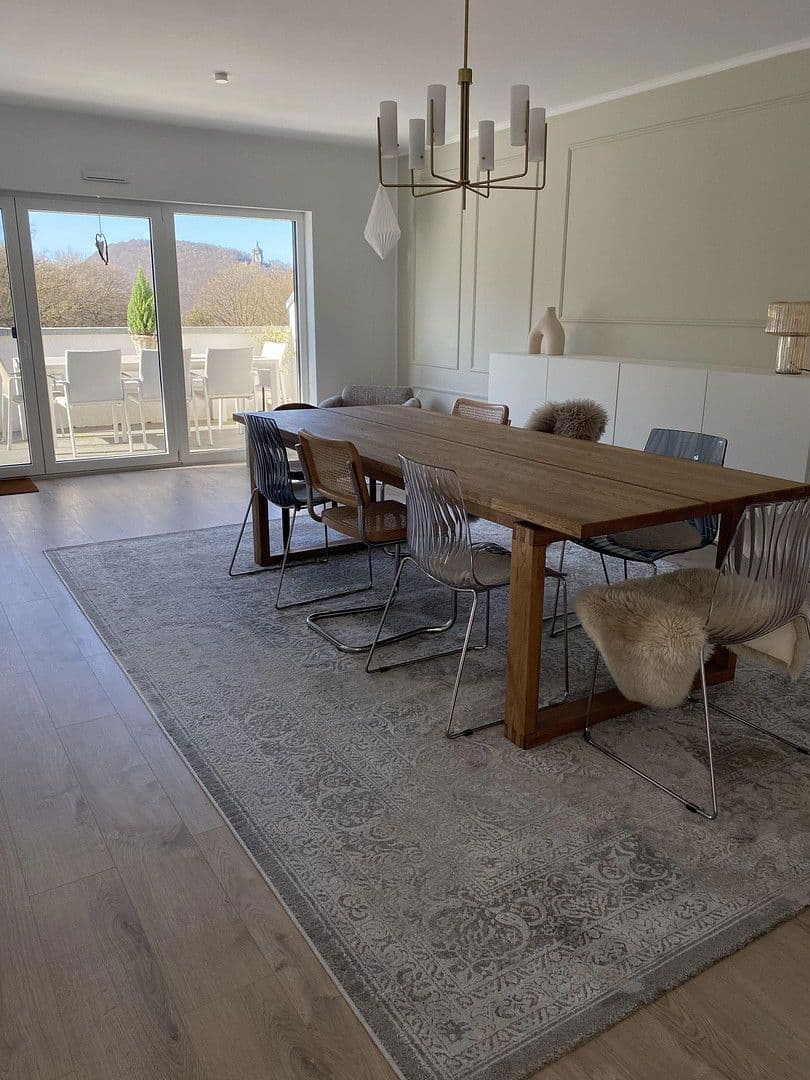 Prenájom bytu 5-izbový 135 m², Kiekenbrink 37, Porta Westfalica, Severné Porýnie - Westfálsko Prenájom bytu 5-izbový 135 m², Kiekenbrink 37, Porta Westfalica, Severné Porýnie - Westfálsko