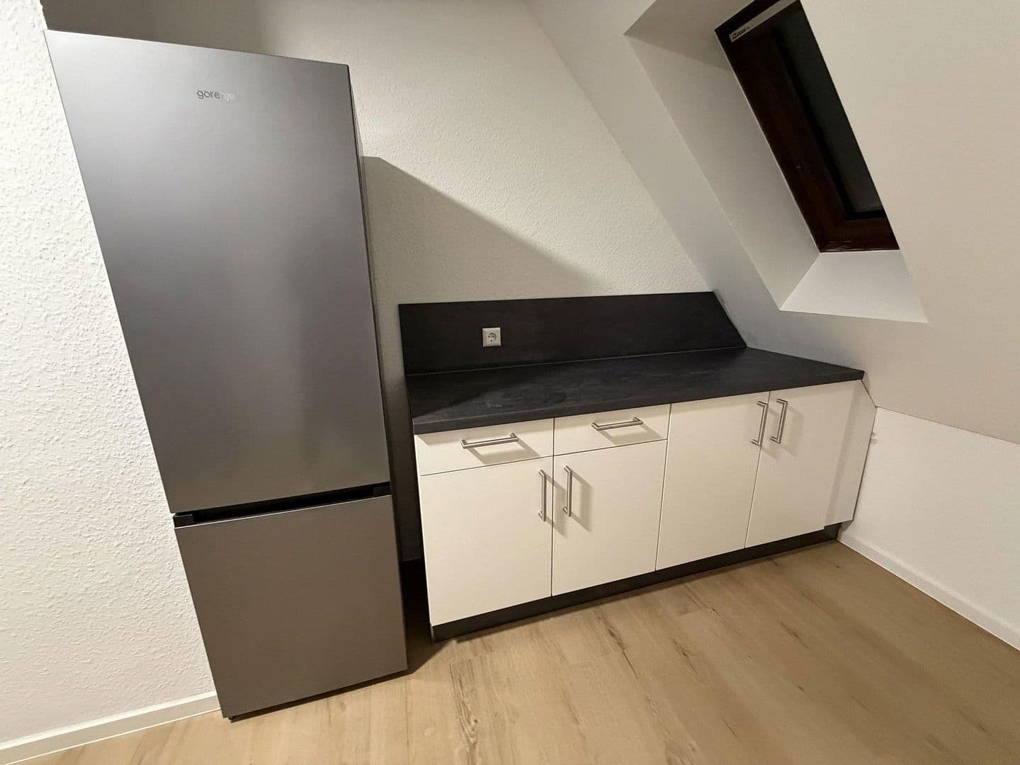 Prenájom bytu 16 m², Römerstraße 39, Heilbronn, Bádensko-Wurttembersko Prenájom bytu 16 m², Römerstraße 39, Heilbronn, Bádensko-Wurttembersko