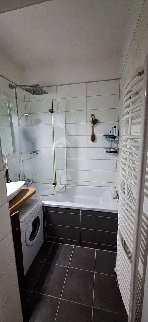 Prenájom bytu 3-izbový 75 m², Linzer Straße 96, Wien, Viedeň Prenájom bytu 3-izbový 75 m², Linzer Straße 96, Wien, Viedeň