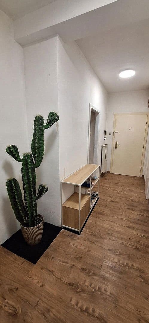 Prenájom bytu 3-izbový 75 m², Linzer Straße 96, Wien, Viedeň Prenájom bytu 3-izbový 75 m², Linzer Straße 96, Wien, Viedeň