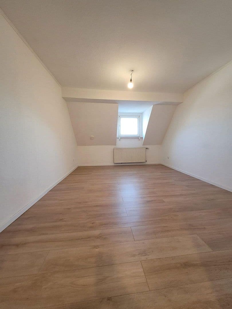 Prenájom bytu 3-izbový 90 m², Buschhausener Straße 72, Oberhausen, Severné Porýnie - Westfálsko Prenájom bytu 3-izbový 90 m², Buschhausener Straße 72, Oberhausen, Severné Porýnie - Westfálsko