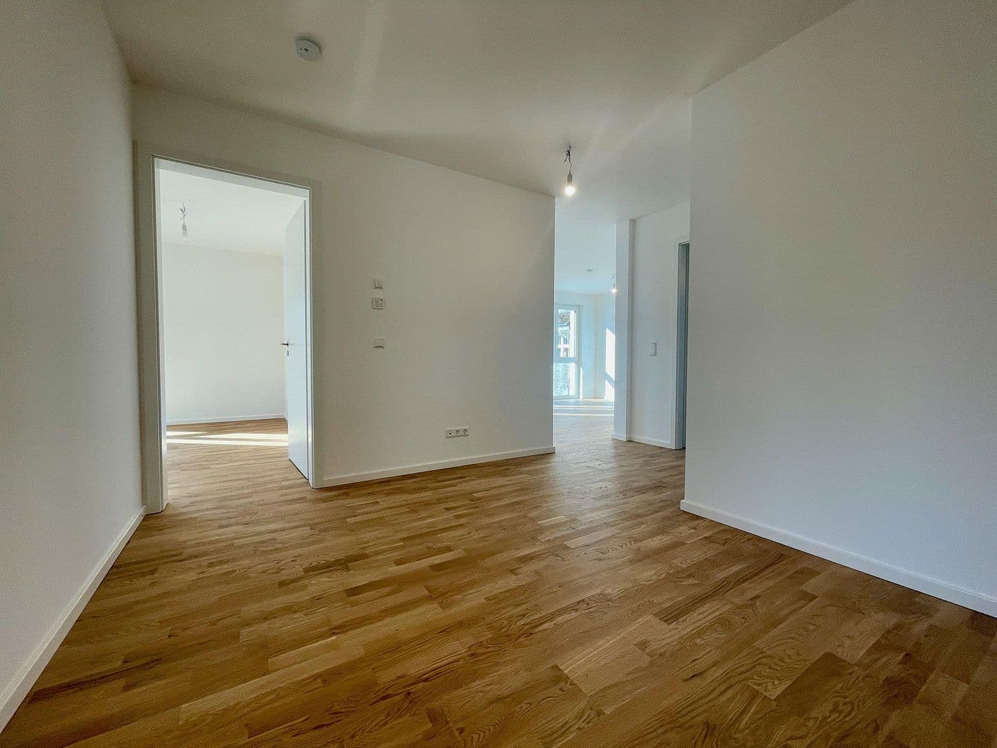 Prenájom bytu 3-izbový 83 m², Bahnhofstraße 108 A, Blankenfelde-Mahlow, Brandenbursko Prenájom bytu 3-izbový 83 m², Bahnhofstraße 108 A, Blankenfelde-Mahlow, Brandenbursko