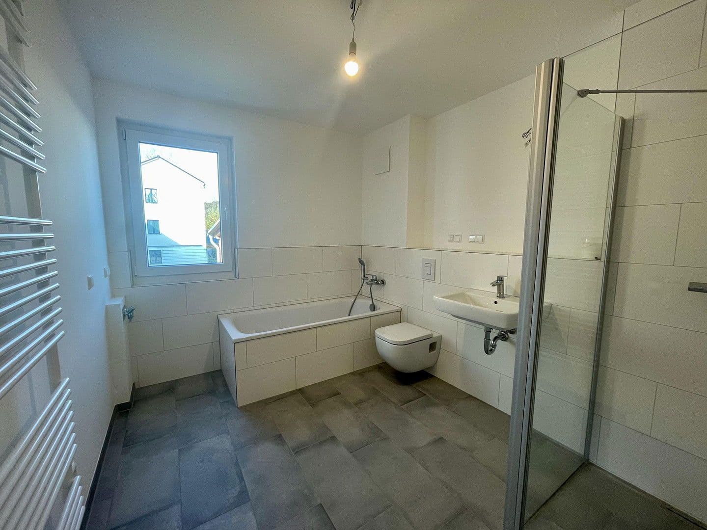 Prenájom bytu 3-izbový 83 m², Bahnhofstraße 108 A, Blankenfelde-Mahlow, Brandenbursko Prenájom bytu 3-izbový 83 m², Bahnhofstraße 108 A, Blankenfelde-Mahlow, Brandenbursko