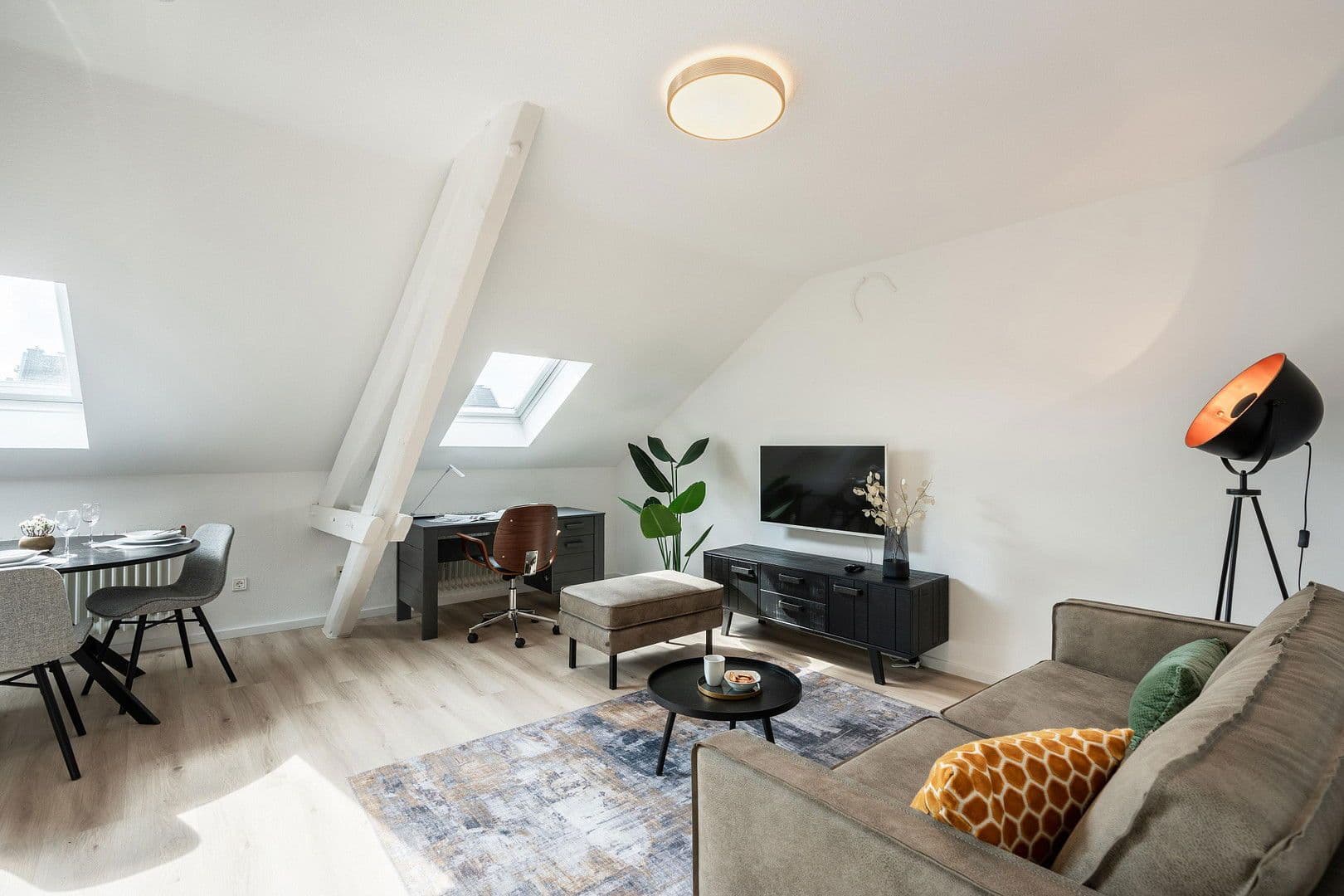 Prenájom bytu 2-izbový 52 m², Kapellenstr. 43, Aachen, Severné Porýnie - Westfálsko Prenájom bytu 2-izbový 52 m², Kapellenstr. 43, Aachen, Severné Porýnie - Westfálsko