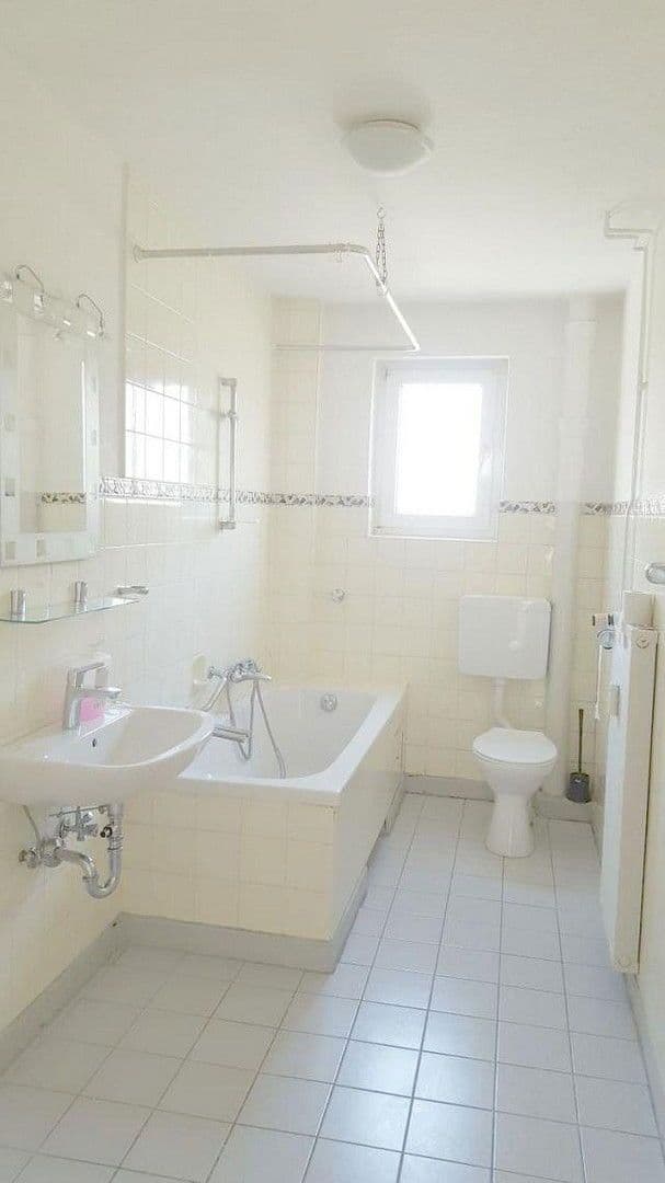 Prenájom bytu 2-izbový 58 m², Ludwigsburg, Bádensko-Wurttembersko Prenájom bytu 2-izbový 58 m², Ludwigsburg, Bádensko-Wurttembersko