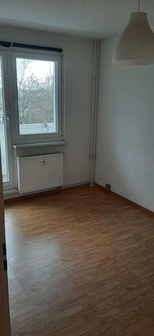 Prenájom bytu 3-izbový 60 m², Fritz-Simon-Str. 47, Leipzig, Sasko Prenájom bytu 3-izbový 60 m², Fritz-Simon-Str. 47, Leipzig, Sasko