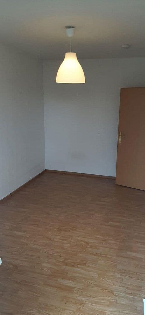 Prenájom bytu 3-izbový 60 m², Fritz-Simon-Str. 47, Leipzig, Sasko Prenájom bytu 3-izbový 60 m², Fritz-Simon-Str. 47, Leipzig, Sasko