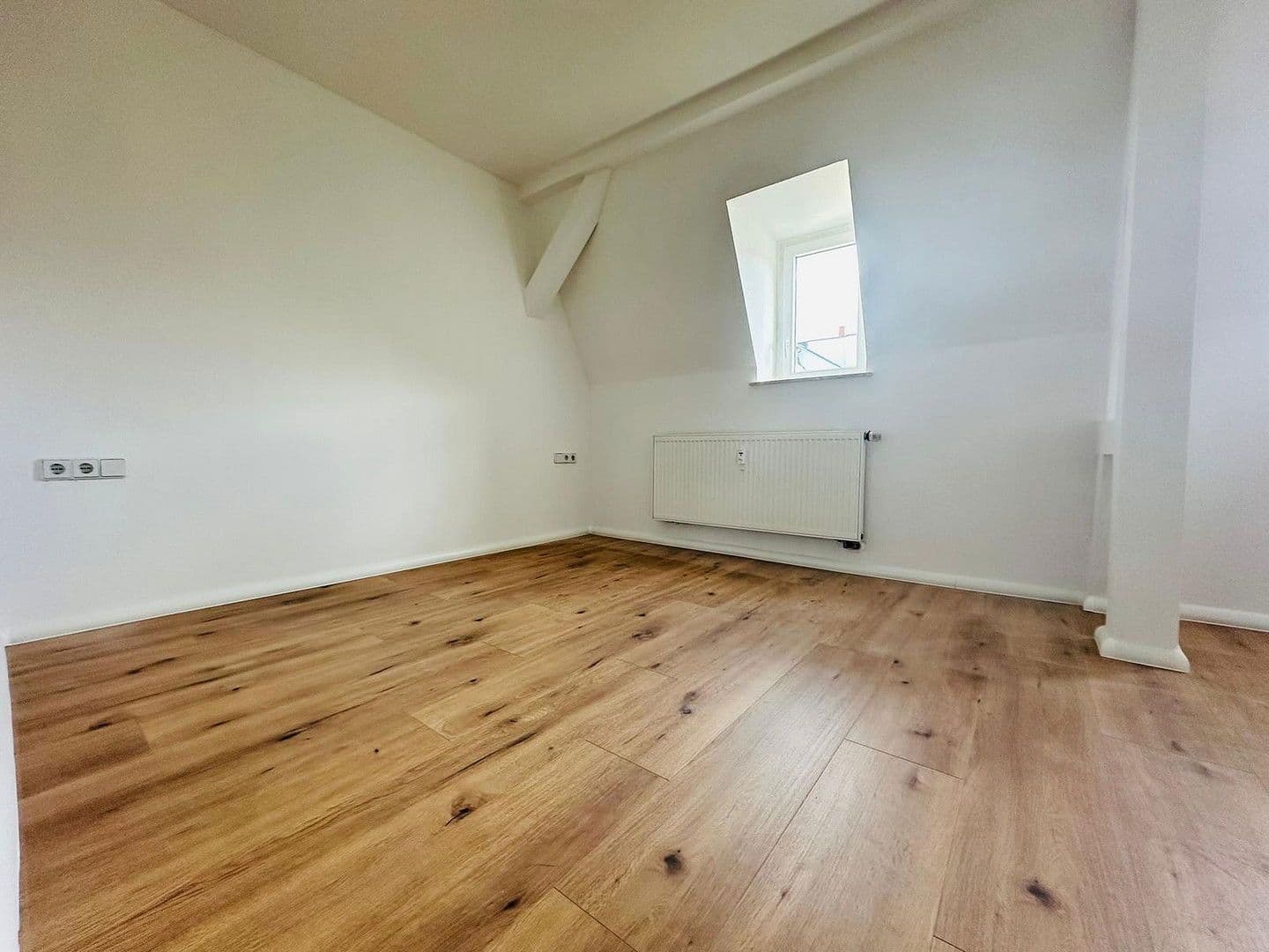 Prenájom bytu 3-izbový 71 m², Äußere Crimmitschauer Straße 33, Meerane, Sasko Prenájom bytu 3-izbový 71 m², Äußere Crimmitschauer Straße 33, Meerane, Sasko