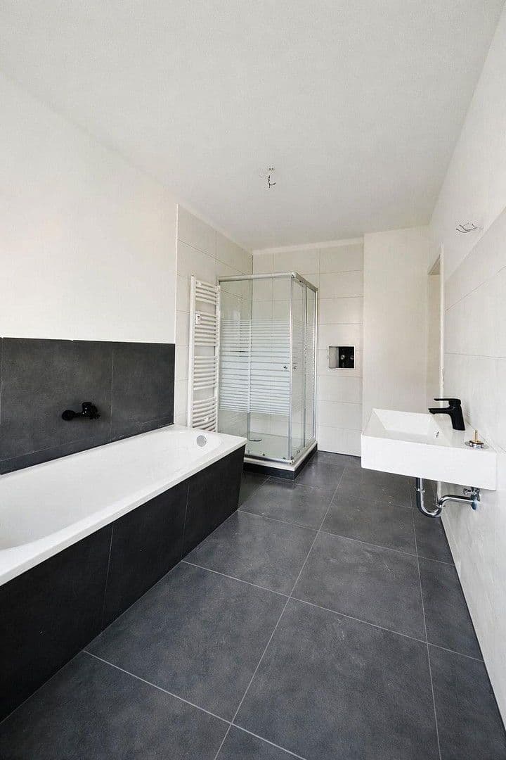 Prenájom bytu 3-izbový 71 m², Äußere Crimmitschauer Straße 33, Meerane, Sasko Prenájom bytu 3-izbový 71 m², Äußere Crimmitschauer Straße 33, Meerane, Sasko