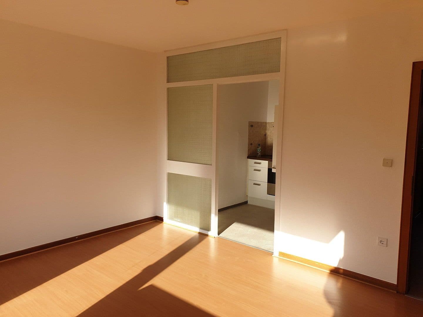 Prenájom bytu 2-izbový 55 m², Von-der-Mark-Straße 31, Duisburg, Severné Porýnie - Westfálsko Prenájom bytu 2-izbový 55 m², Von-der-Mark-Straße 31, Duisburg, Severné Porýnie - Westfálsko